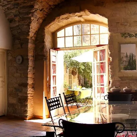 Maison D'hotes Les Remparts Bed & Breakfast Brignon